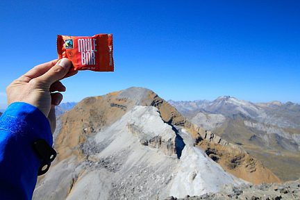 Mulebar devant le Taillon, au sommet du Casque du Marboré, dans les Pyrénées