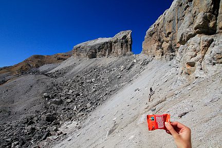 Mulebar devant la Brèche de Roland