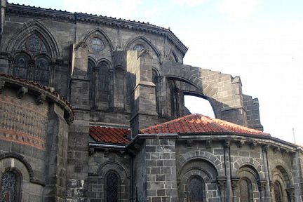 Eglise dans le centre de Riom