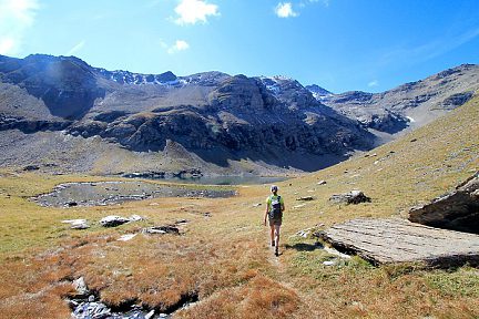 Arrivée sur le lac Faravel