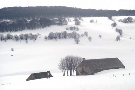 Un buron sous la neige d'Aubrac