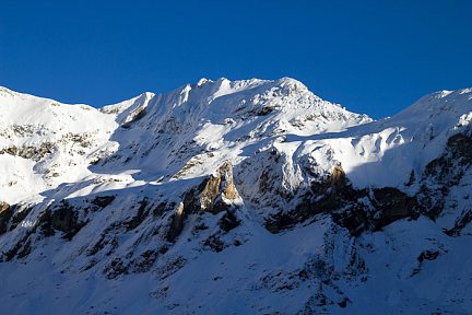 Neige sur les sommets du cirque de Troumouse