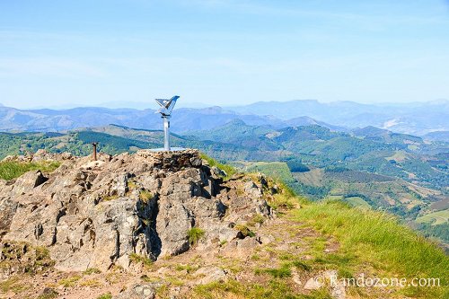 Les Trois Couronnes