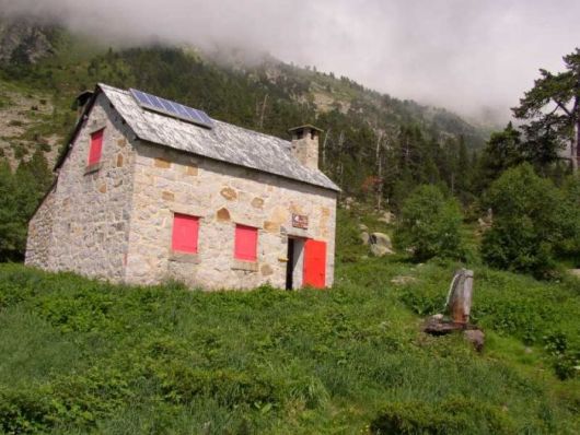 Randonnée au Refuge Russell depuis la Fruitière Randonnée au Refuge Russell depuis la Fruitière