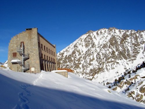 Randonne raquettes au refuge de la Glre