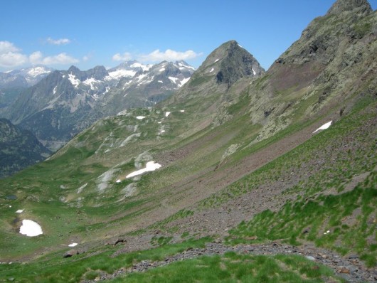 Port de Venasque par le refuge de Vnasque depuis l'Hospice de France