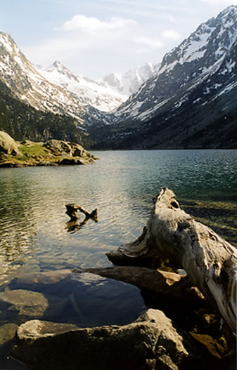 Lac de Gaube au printemps