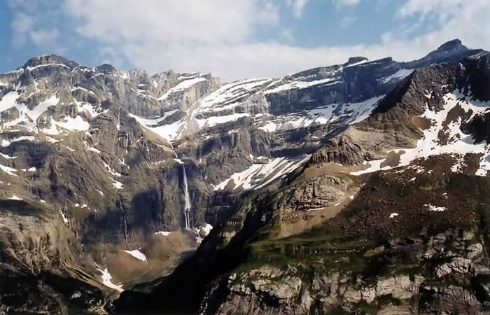 Cirque de Gavarnie et cascade