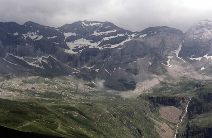La Munia depuis le lac des Aires