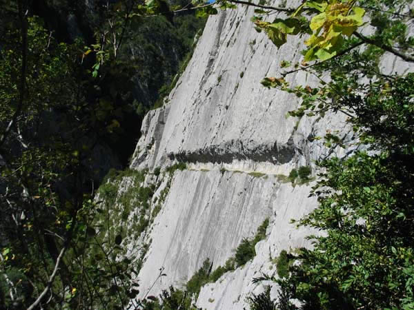 Chemin de la Mâture sculpté dans la roche Chemin de la Mâture sculpté dans la roche