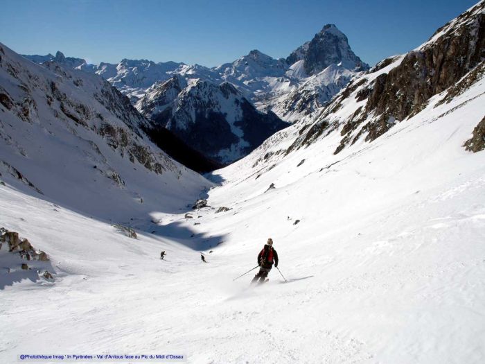 Pic du Midi d'Ossau depuis le Val d'Arrious.