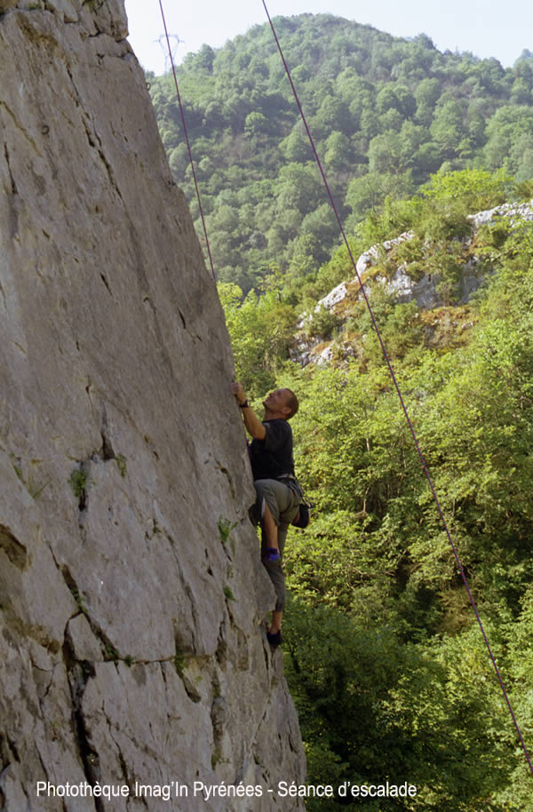 Escalade au rocher-cole d'Arudy.