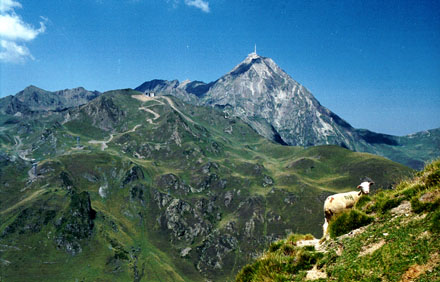 Pic du Midi de Bigorre depuis la crte du Serpolet
