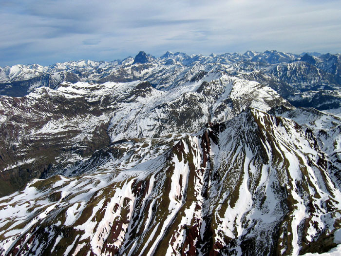 Vue depuis le Castillo de Acher Vue depuis le Castillo de Acher