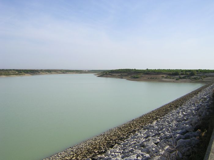 Barrage de Del Frial dans les Bardenas