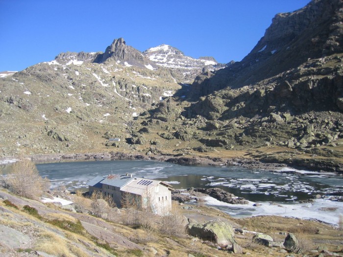 Refuge des Merveilles et lac Long