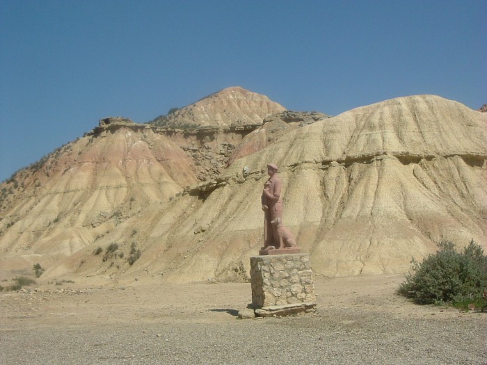 Statue de Pastor dans les Bardenas Reales