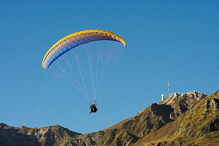 Parapentes et pic du Midi