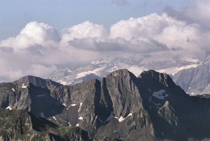 Pic de Maucapra et Cumiadre depuis la pne deth pouri