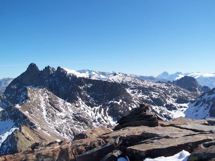 Vue sur le grand pic de Belledonne