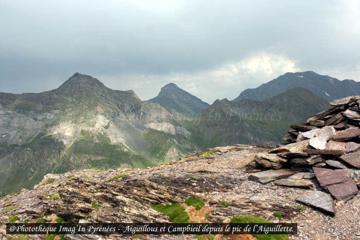 Au pic de l'Aiguillette