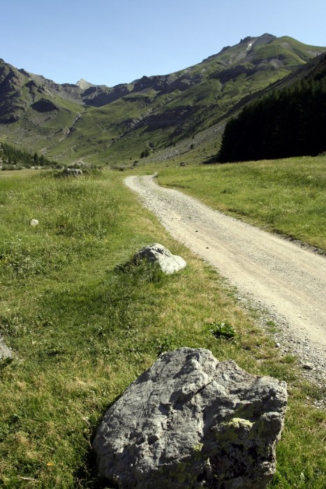 Dbut de randonne en direction du Lac de l'Eychauda