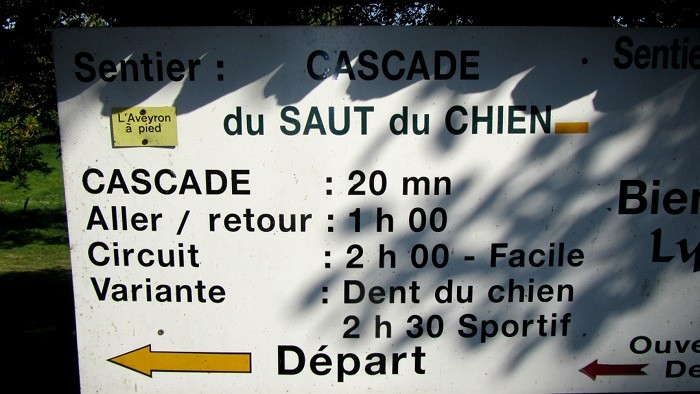 Randonne  la Cascade du Saut du Chien: panneau de dpart
