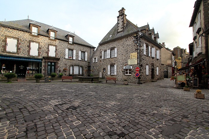 Village de Salers dans le Cantal