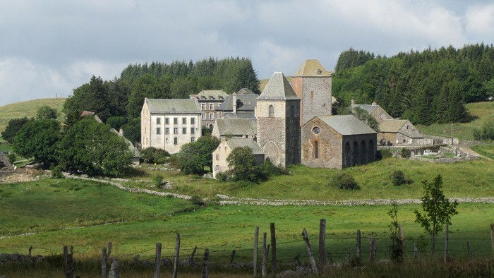 Village d'Aubrac en Aveyron sur le Chemin de Saint Jacques de Compostelle