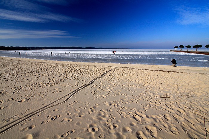 Plage de Maubuisson et lac gel