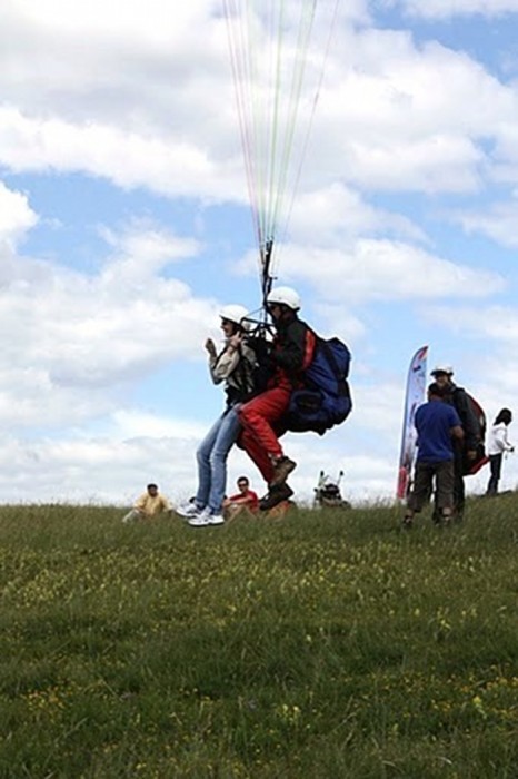 Parapente en Aveyron,  Balsac, avec le Club de parapente de la MJC de Rodez 