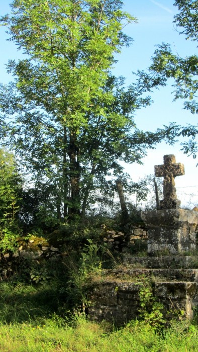 Croix au croisement de chemins goudronns, PR Flaujac