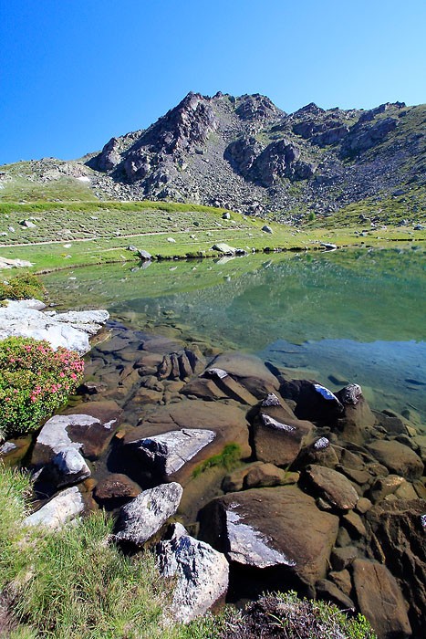 Lac Laramon dans les Alpes