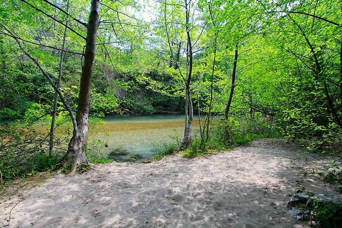 Belle plage dans le cirque de Navacelles