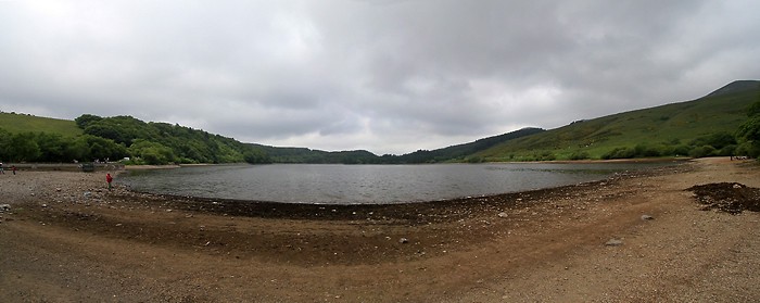 Panoramique au bord du lac de Gury