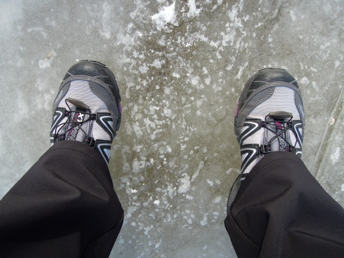 Salomon Wings sur la glace, gele