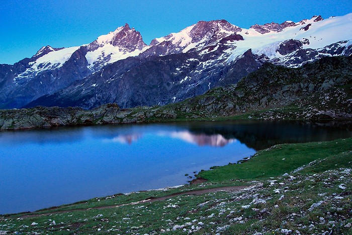 Fin de journe sur le lac Lri