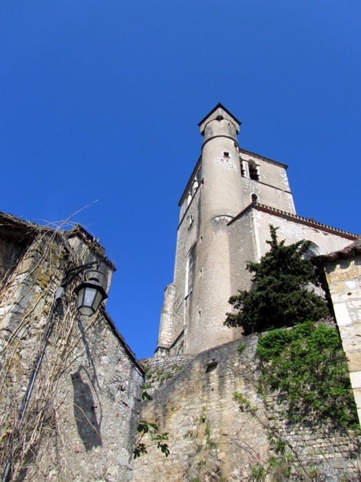 Saint Cirq Lapopie vue d'en bas