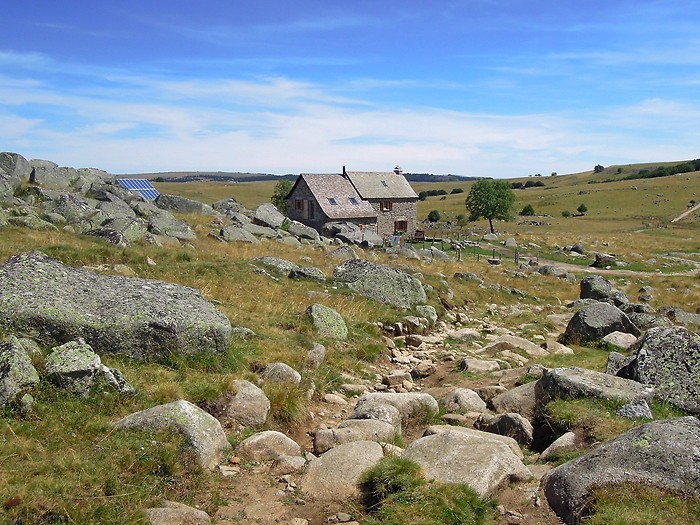 Refuge du Rajas sur l'Aubrac en Lozre