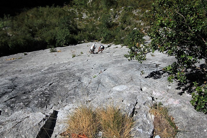 Escalade sous le chemin de la Mture