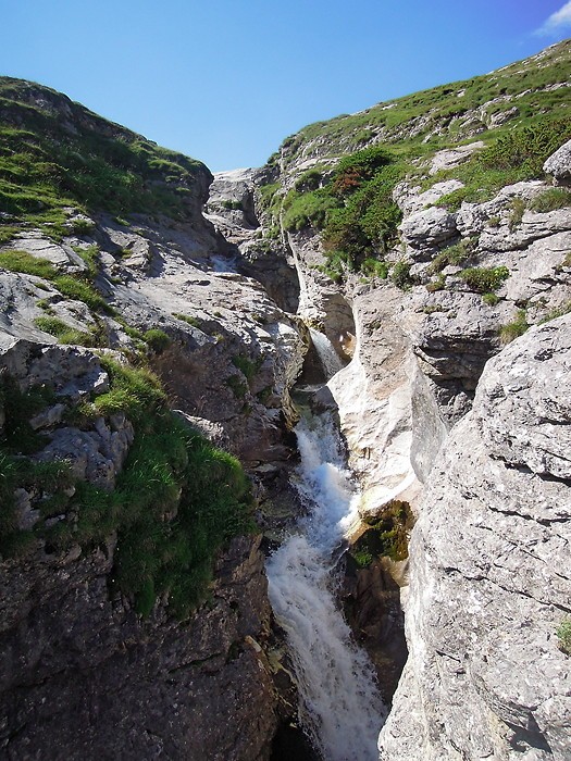 Cascade devant le Cirque d'Estaub