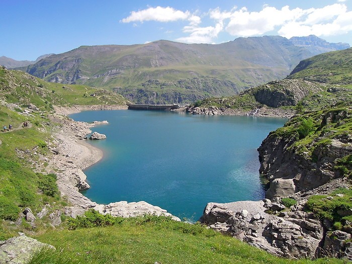 Lac et barrage des Gloriettes, au retour du Cirque d'Estaubé
