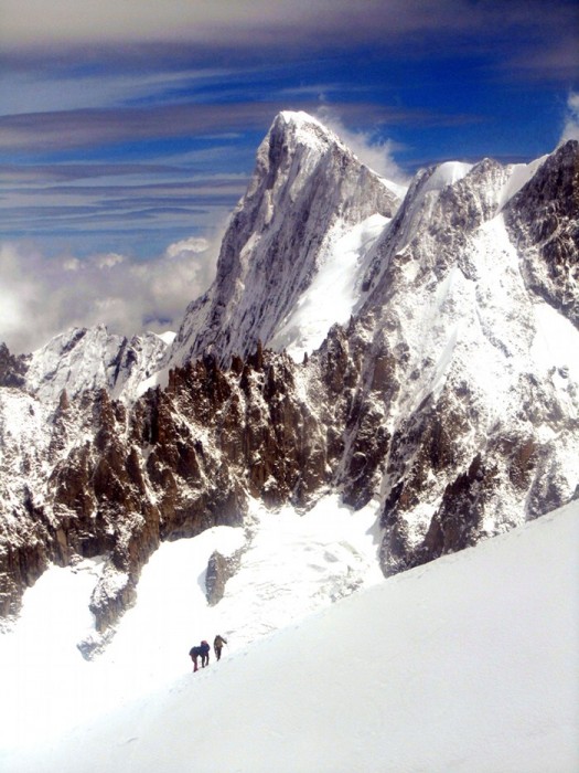 Corde dans les Alpes, en direction de l'Aiguille du Midi