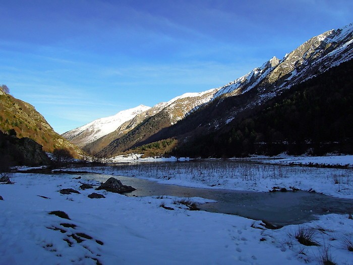Le Lac d'Estaing gel et enneig