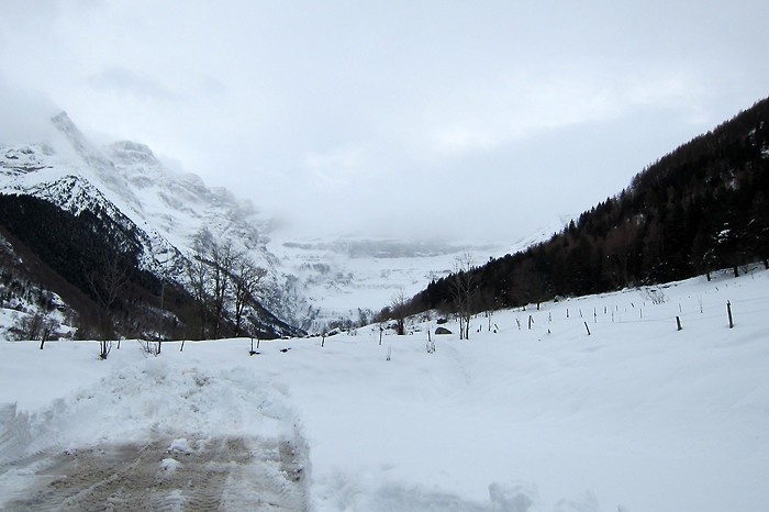 Cirque de Gavarnie sous la neige