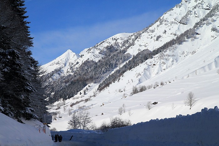 Valle de lumire sous la neige