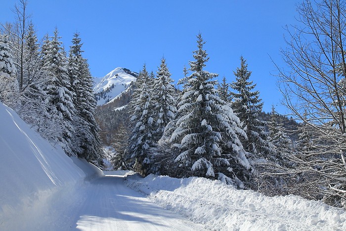 Beaucoup de neige  Barges
