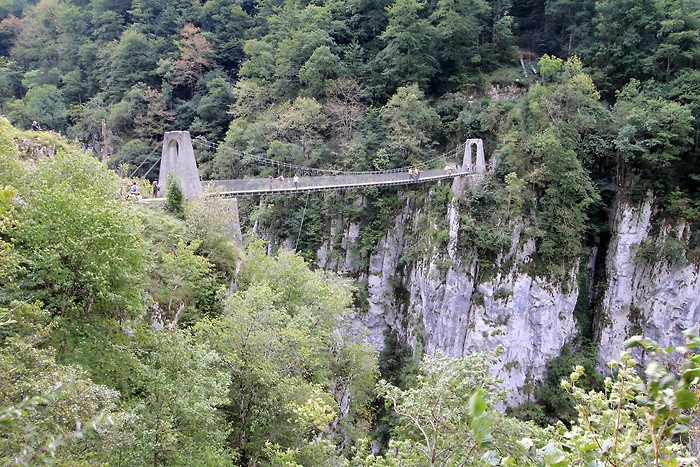 Randonnée à la passerelle d'Holzarté en boucle depuis Logibar