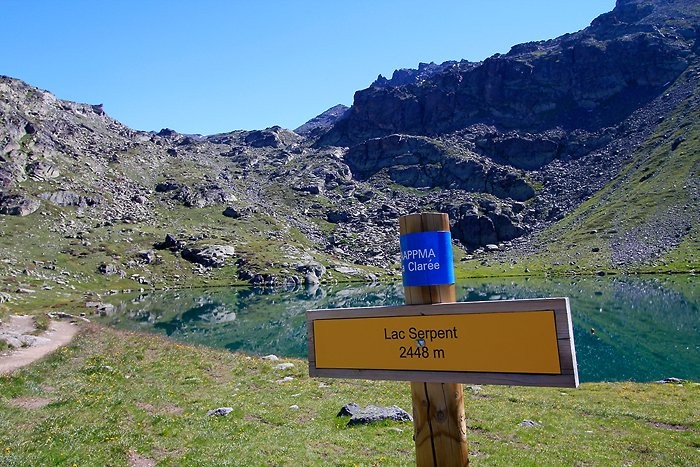 Nous arrivons au bord du lac du Serpent
