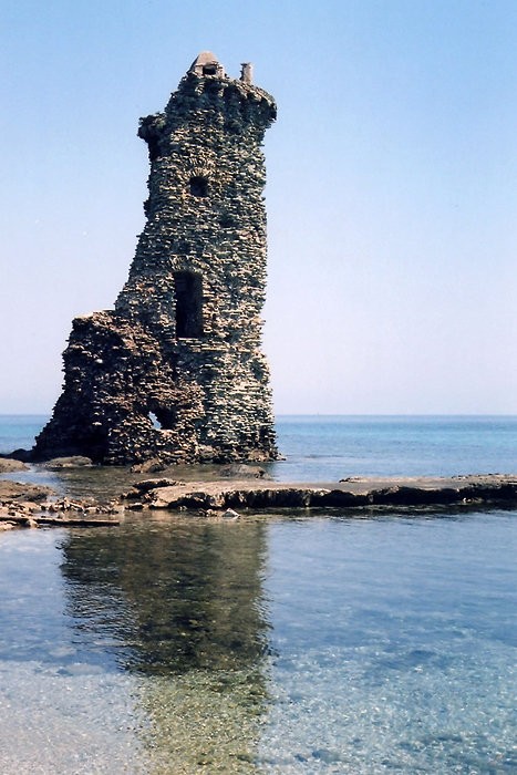 Tour Santa Maria sur le Cap Corse